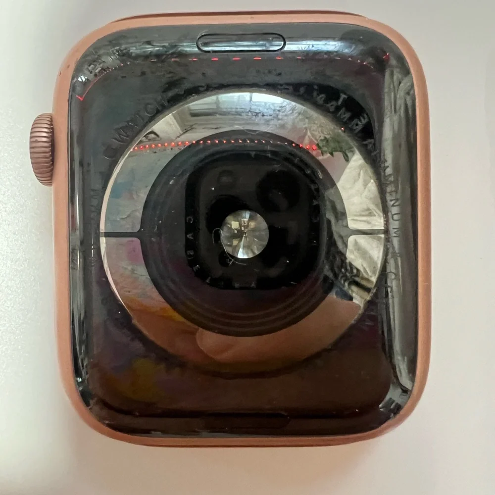 Apple Watch Series 5 44mm gold